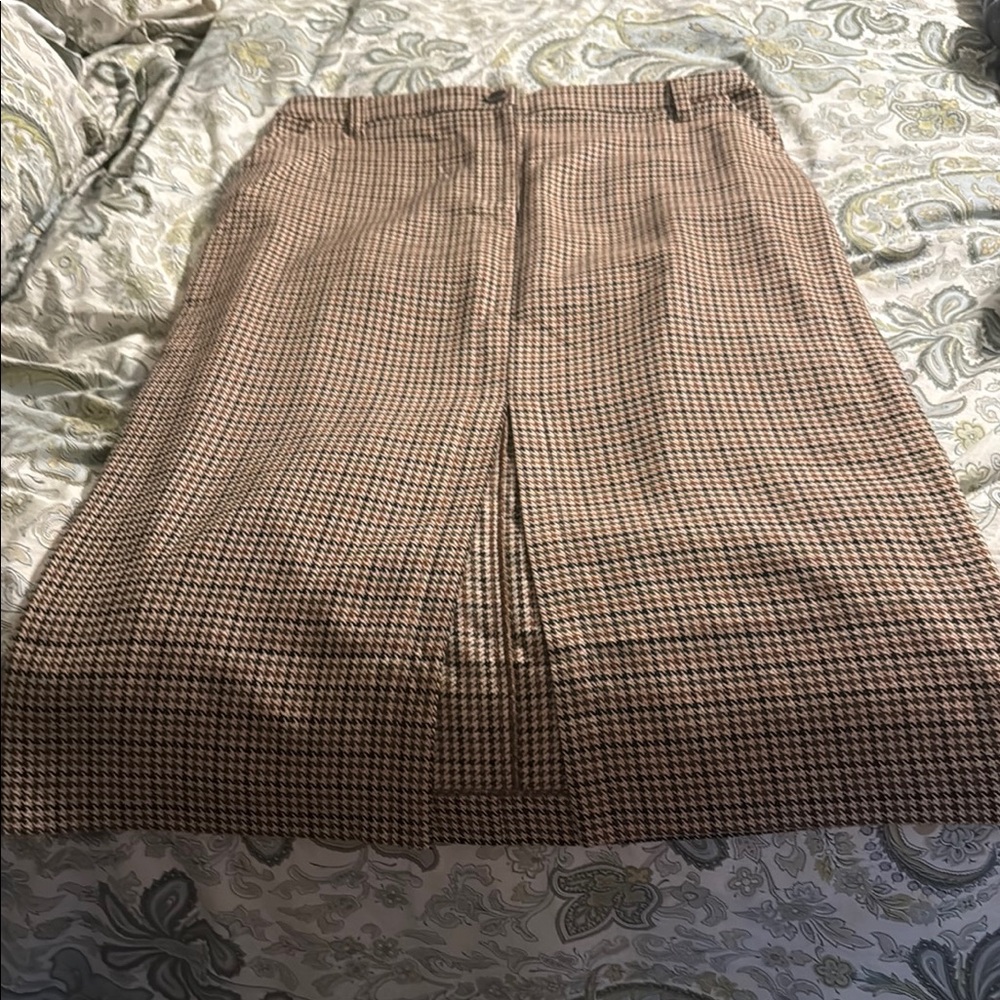 Cabi Classic Houndstooth Skirt size 16 new condition